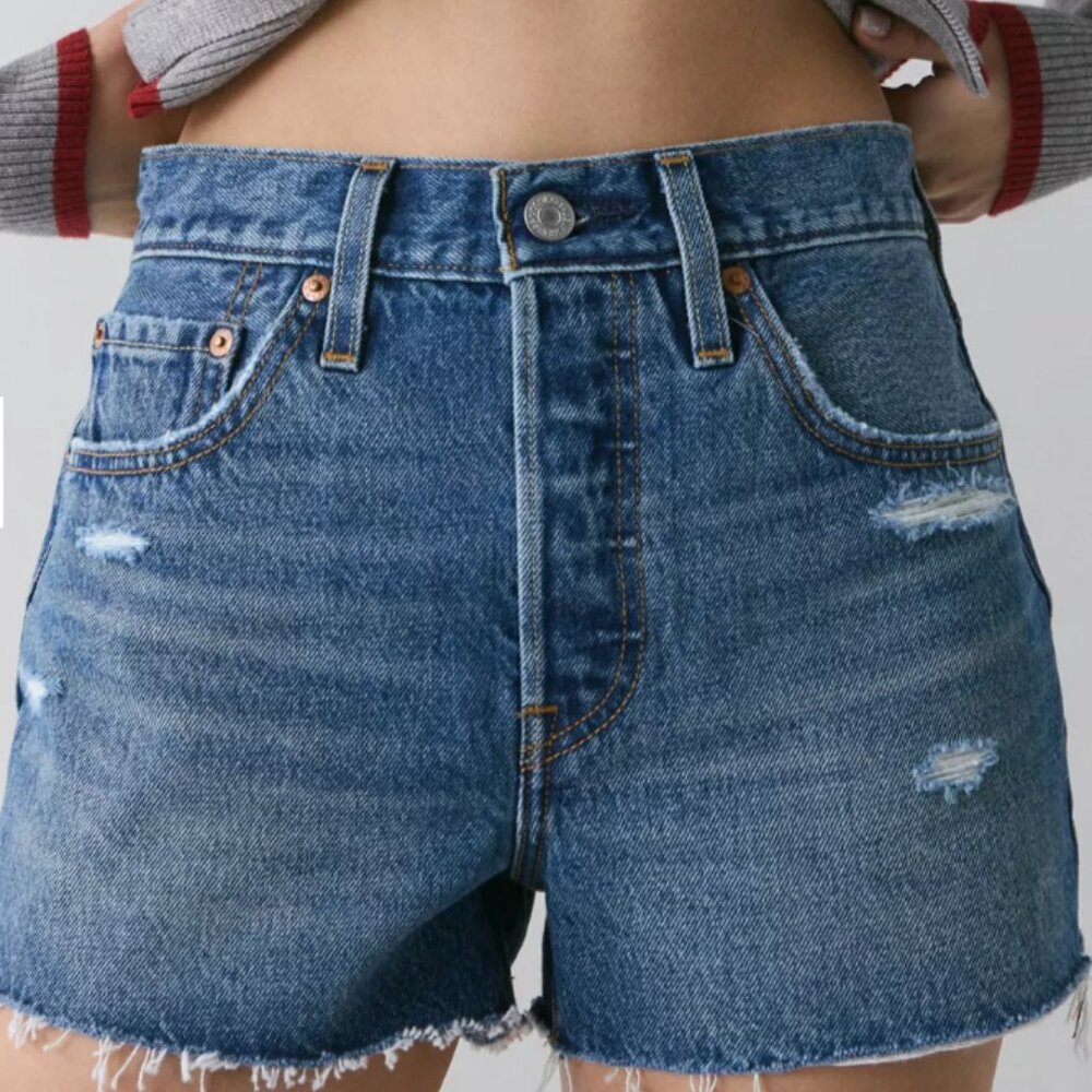 Levi's 501 Original Denim Short in Verified Vintage
